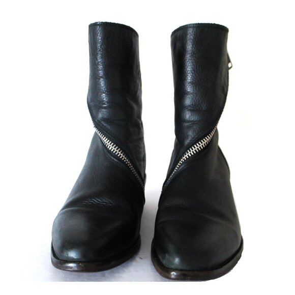 John Fluevog Ruth Skin Spiral-Zip Leather Boot / Size 7.5 / Black - Picture 6 of 13